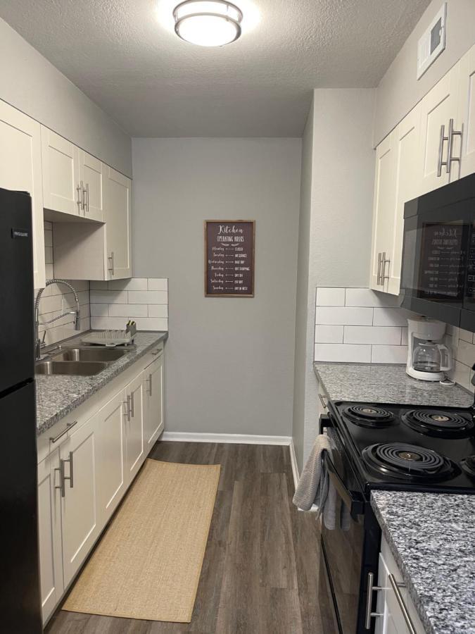The Delores - 2 Bedroom Apt In Quilt Town, Usa Hamilton ภายนอก รูปภาพ